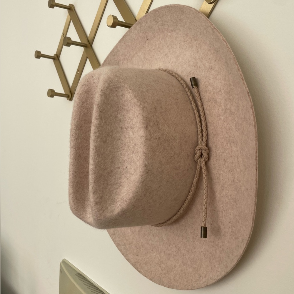 Western hat